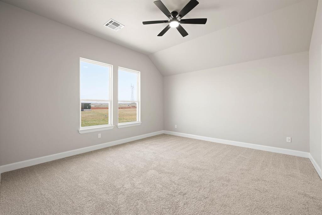 15700 Siloa Avenue Property Photo 23