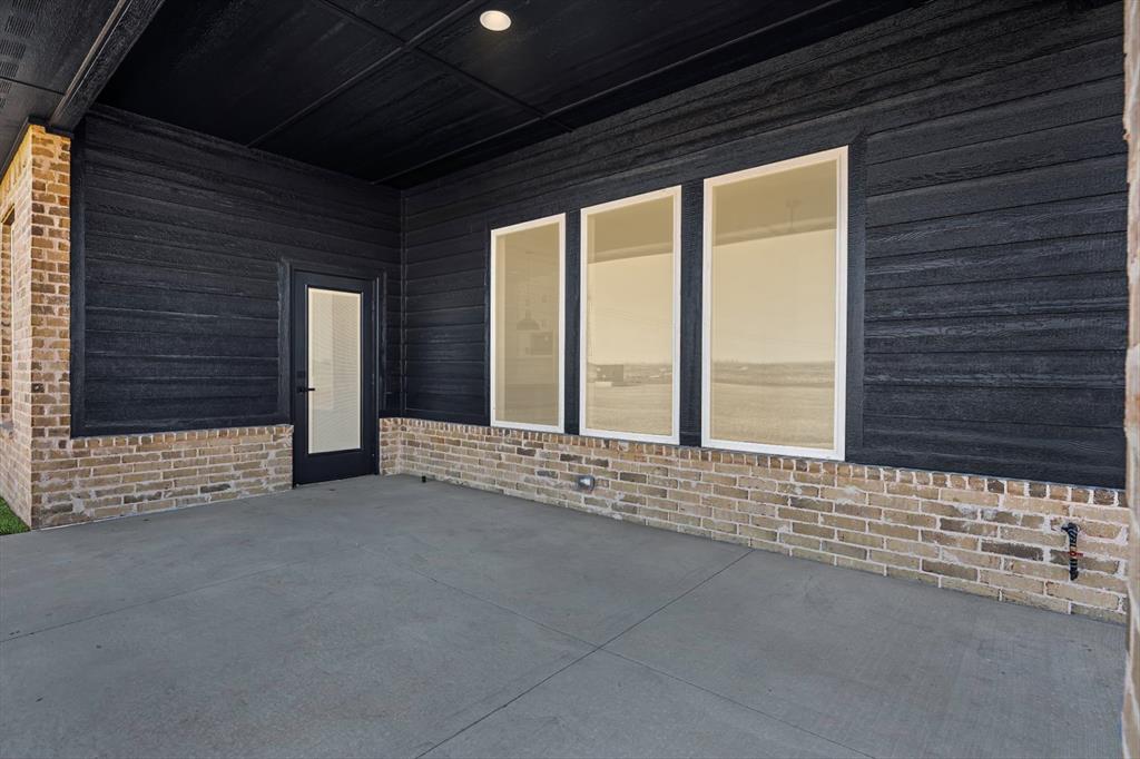 15700 Siloa Avenue Property Photo 45