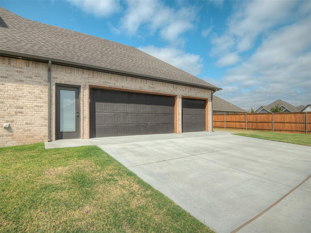 1723 Zayden Lane Property Photo 2