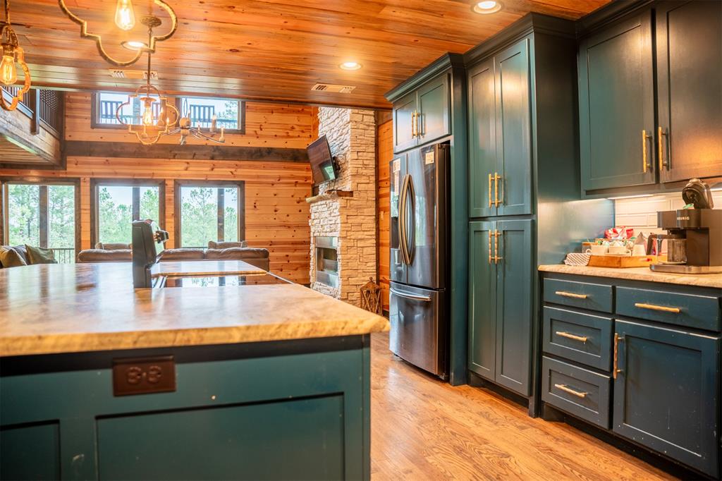 405 Red Berry Trail Property Photo 8