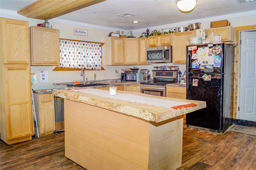 95 3rd Street Property Photo 11