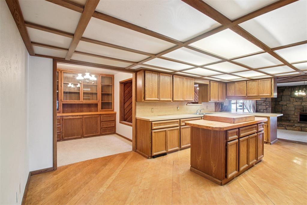 1501 S Avery Avenue Property Photo 9