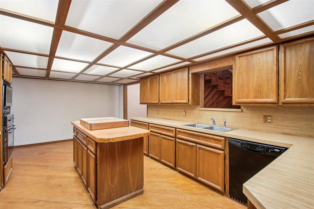 1501 S Avery Avenue Property Photo 11
