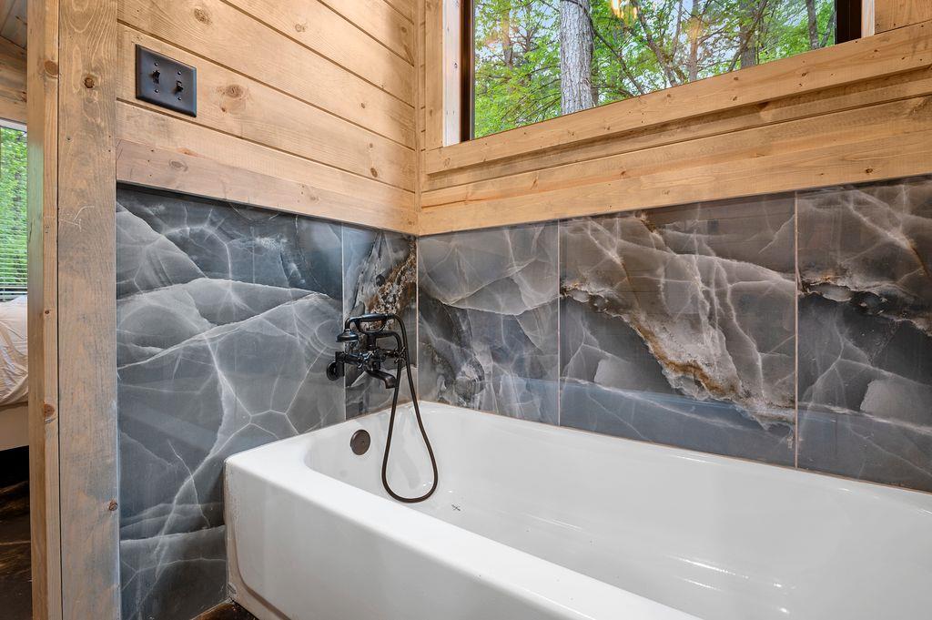 47 Canopy Trail Property Photo 18