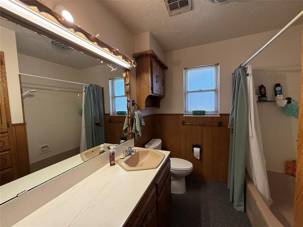 826 Hillcrest Drive Property Photo 28