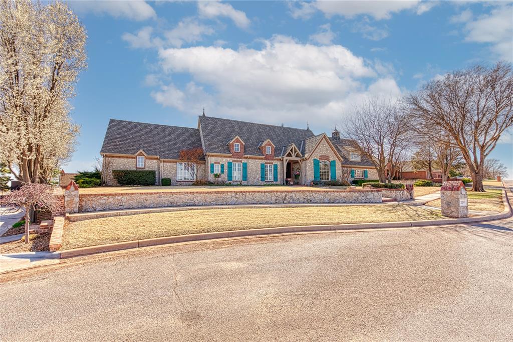 1220 Cloud Nine Property Photo 4