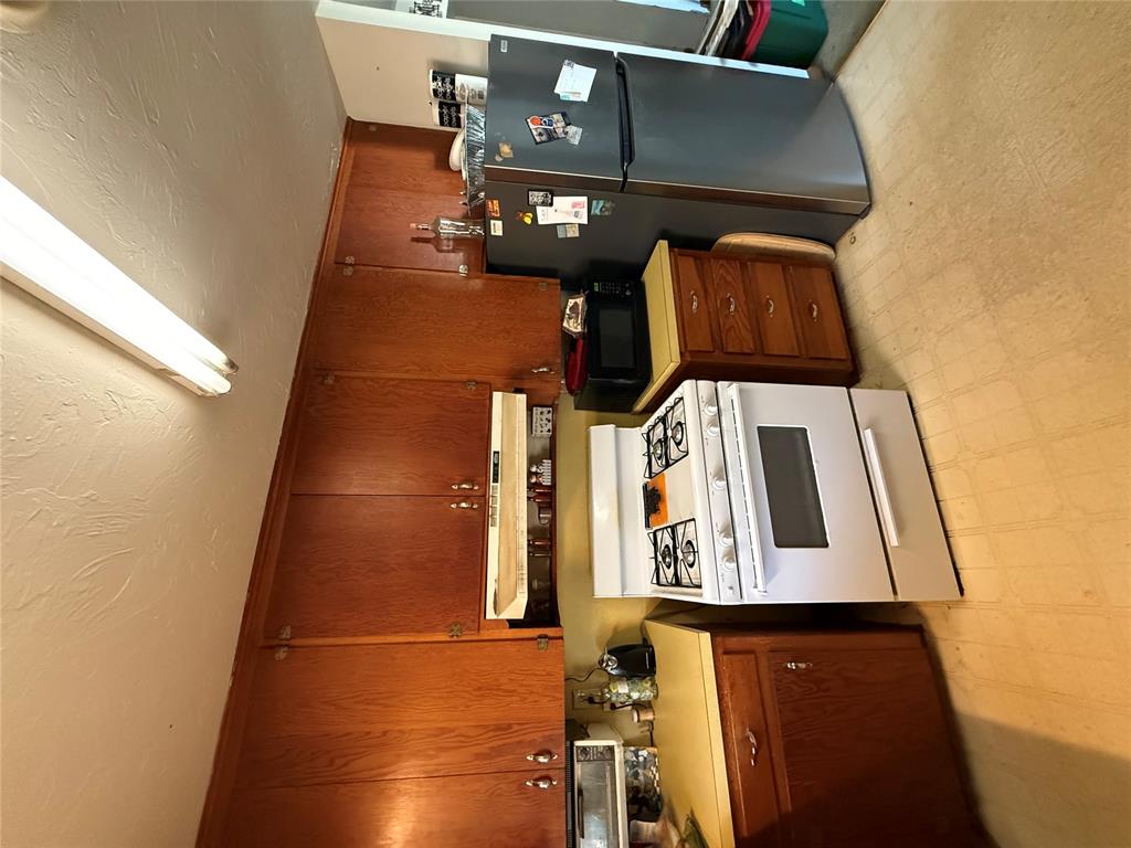 1311 S Reno Avenue Property Photo 4