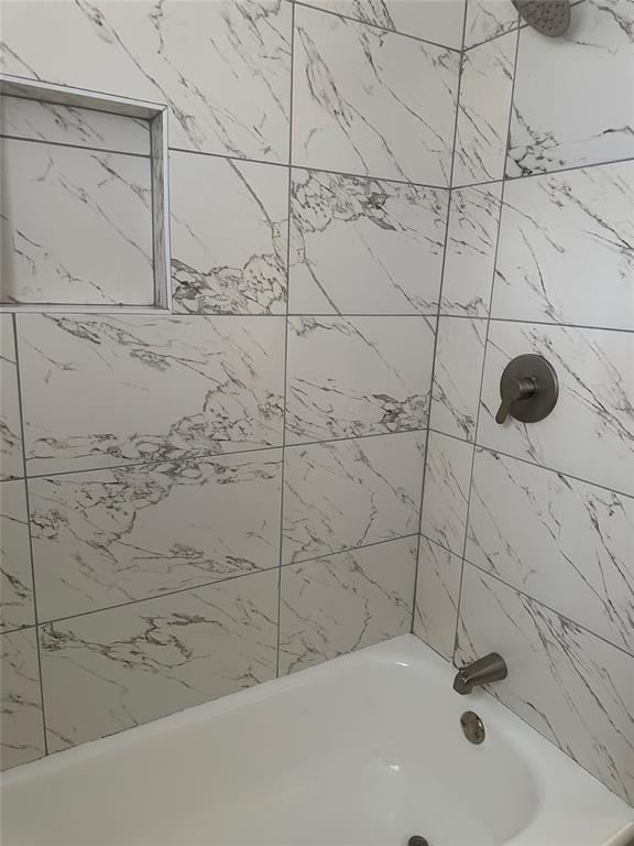 808 Hedge Drive Property Photo 13
