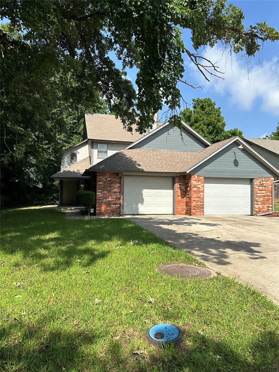703 Small Oaks Property Photo 1