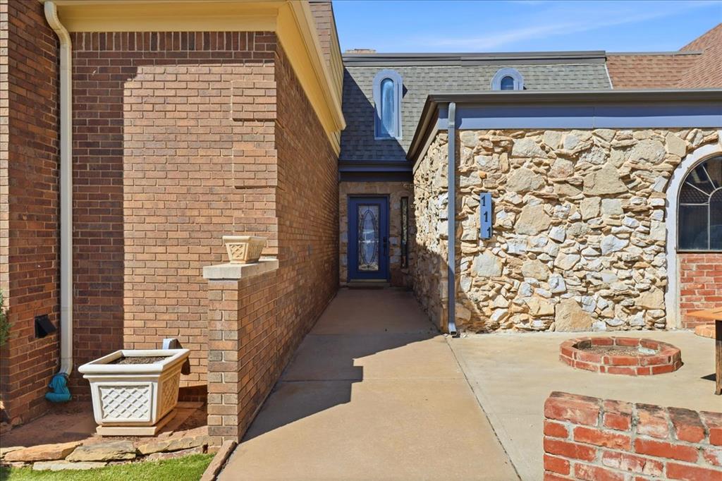 111 The Hills Street Property Photo 2