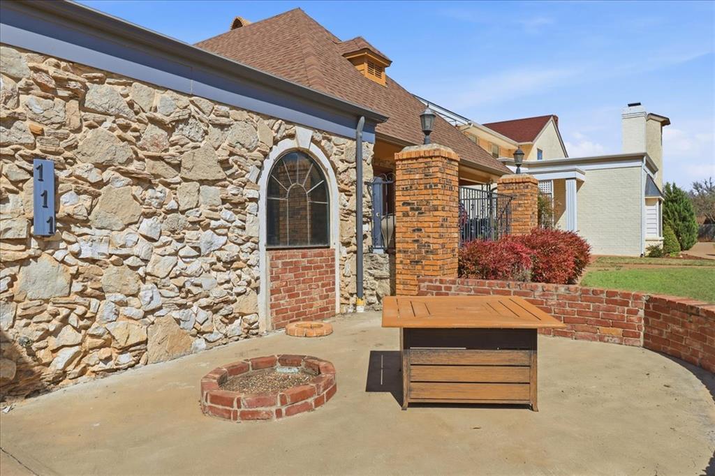 111 The Hills Street Property Photo 3