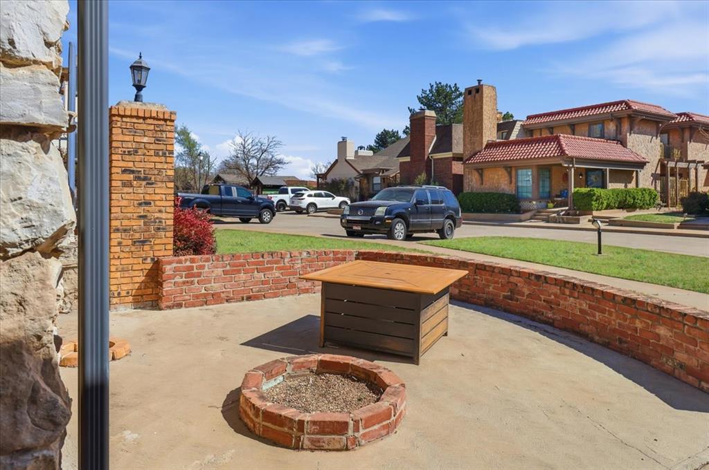 111 The Hills Street Property Photo 4