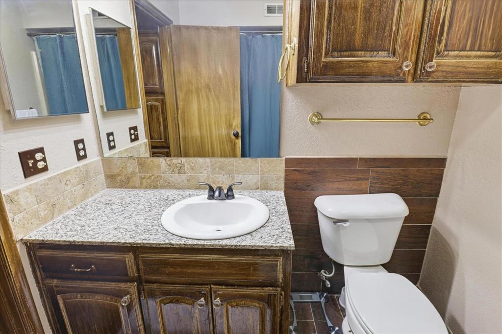 111 The Hills Street Property Photo 25