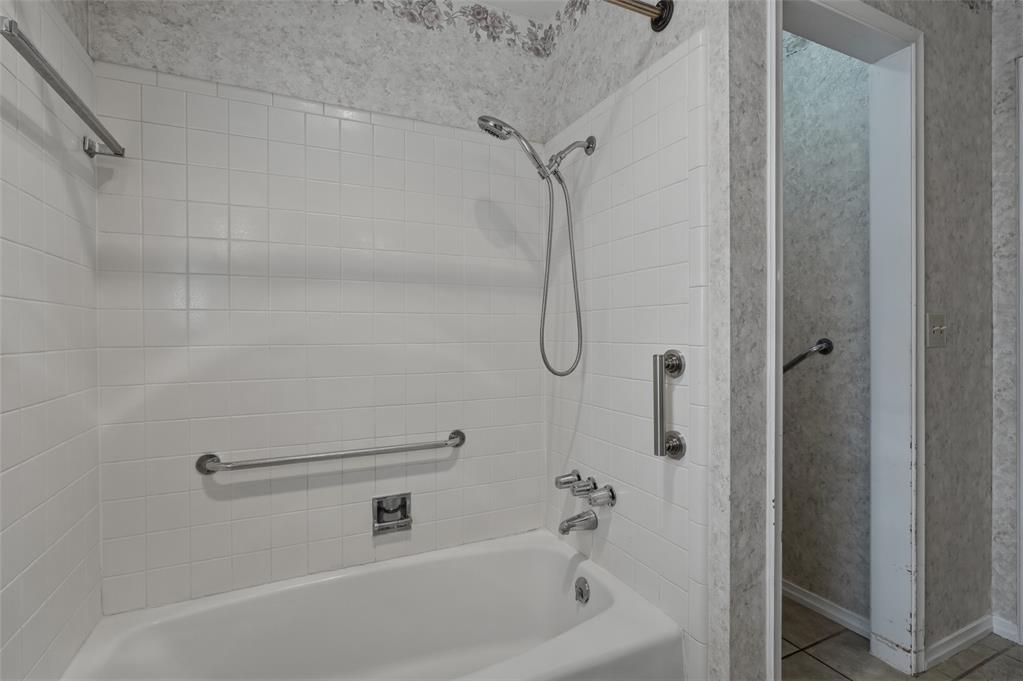 2705 Nw 120th Terrace Property Photo 16