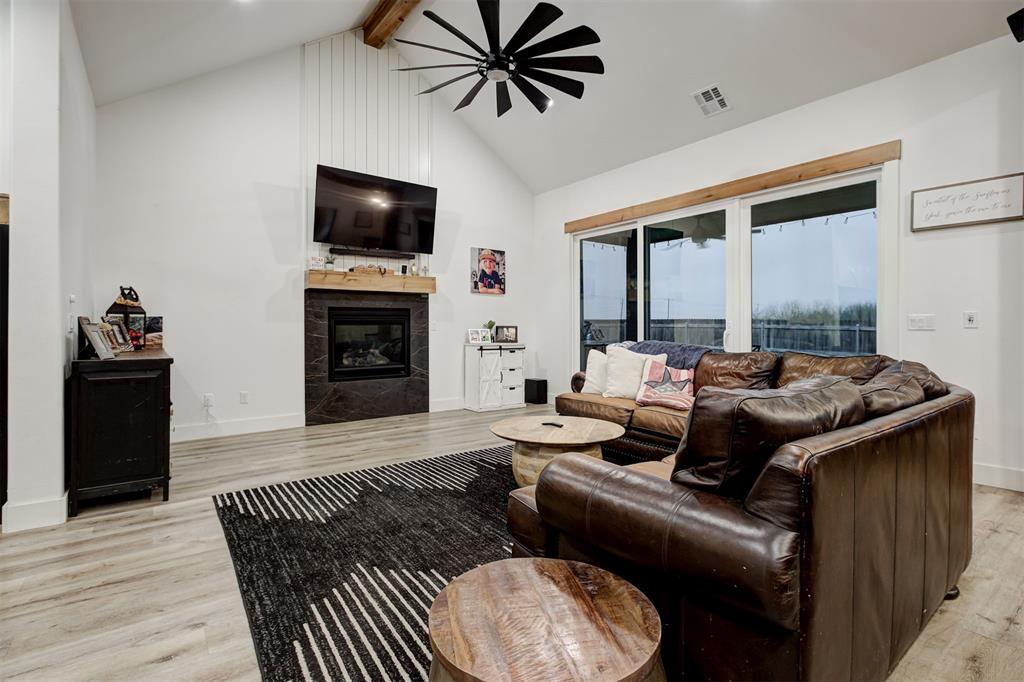 4600 Mustang Park Boulevard Property Photo 11