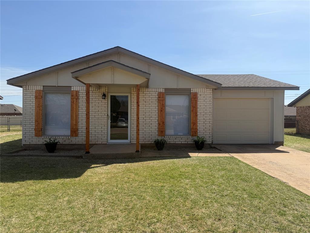 404 Mercury Property Photo 1