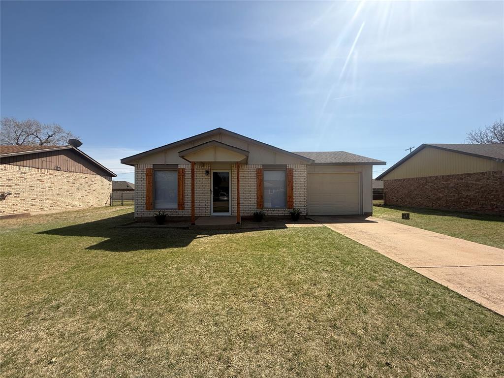 404 Mercury Property Photo 11