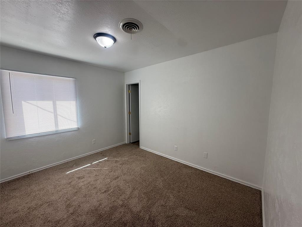 404 Mercury Property Photo 17