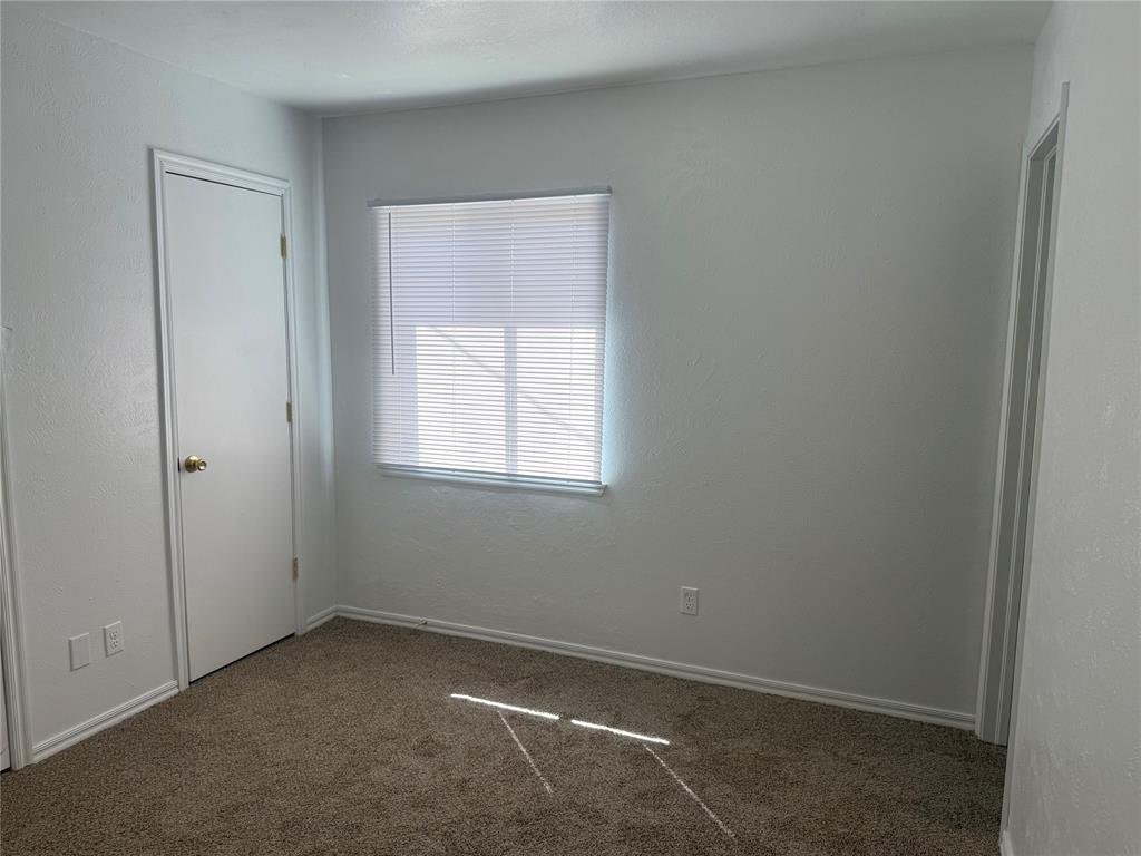 404 Mercury Property Photo 19