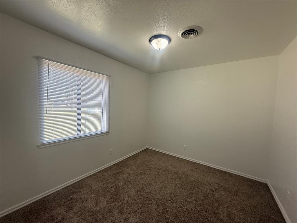 404 Mercury Property Photo 24
