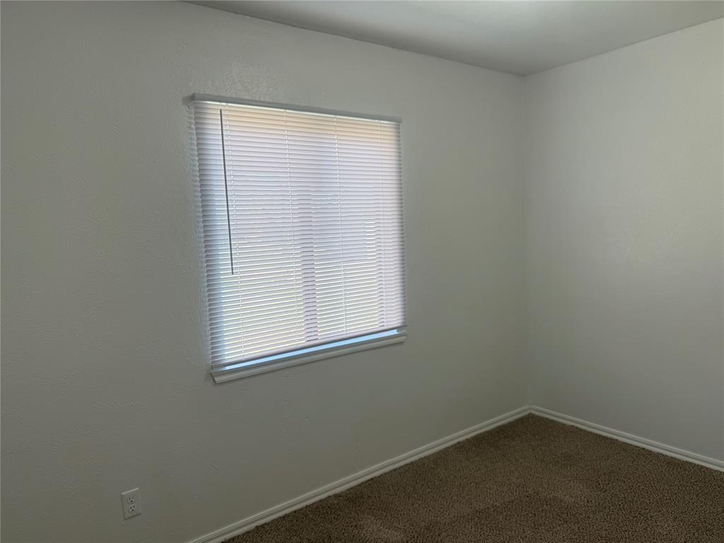 404 Mercury Property Photo 35
