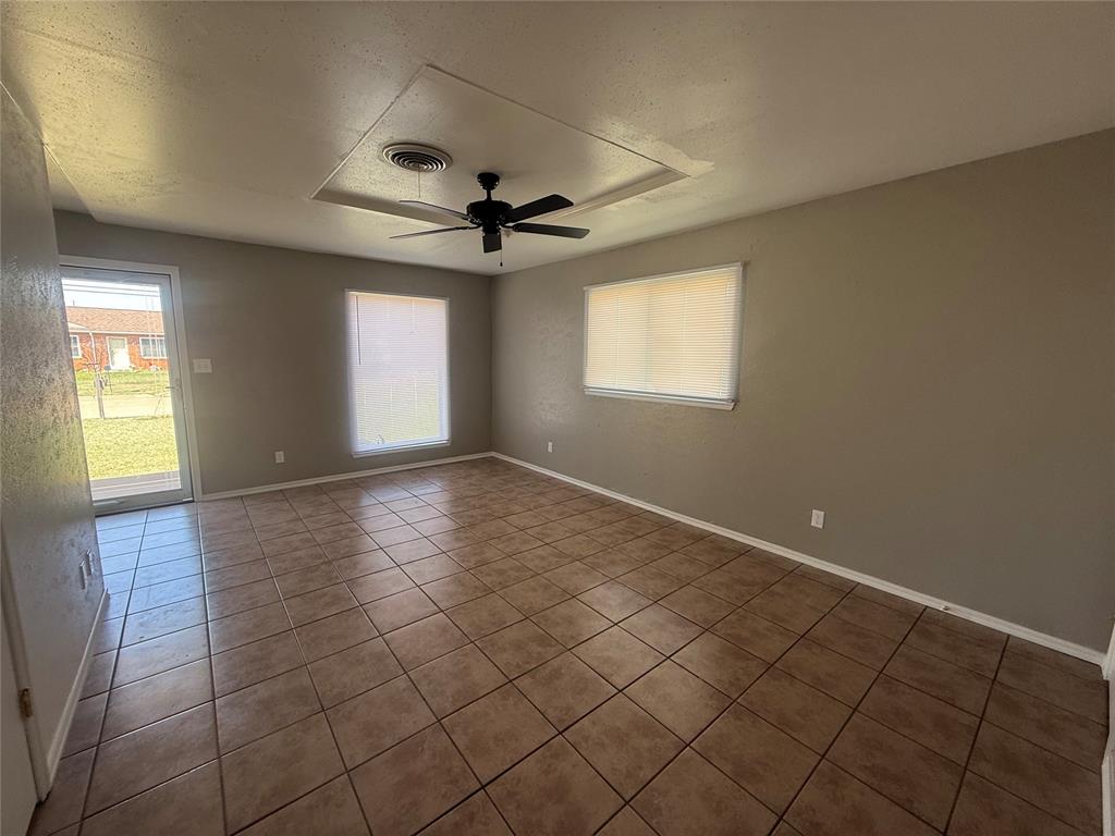 404 Mercury Property Photo 42