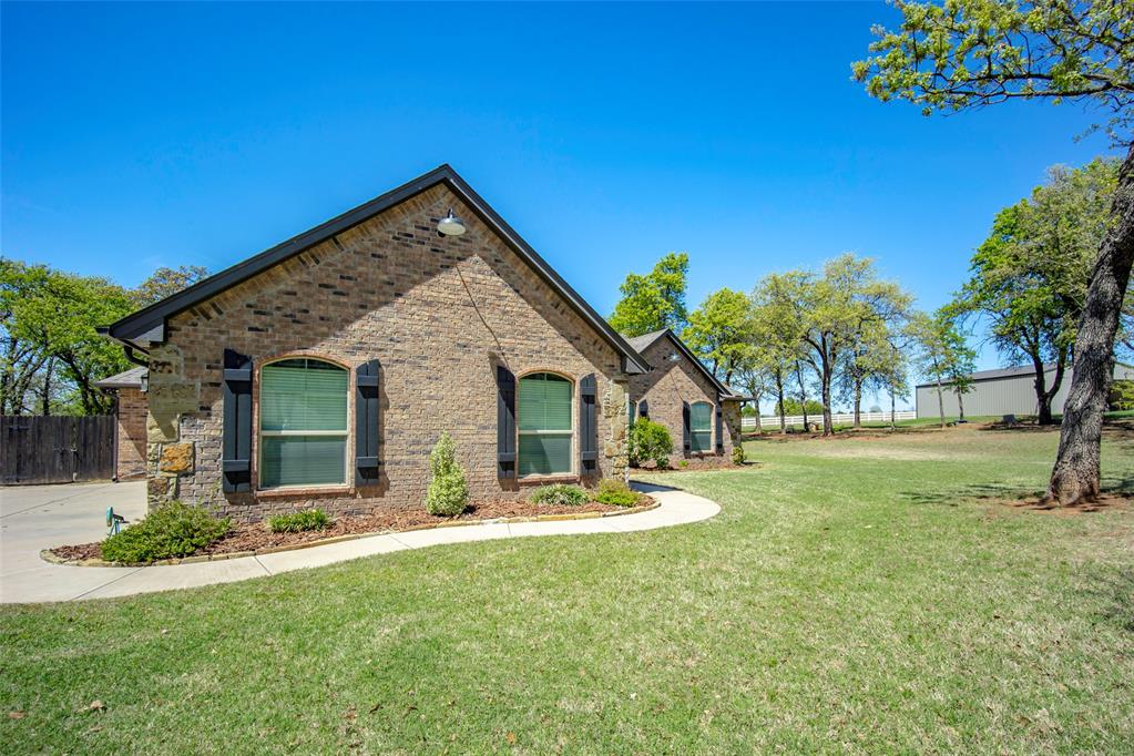 2256 County Road 1312 Property Photo 3