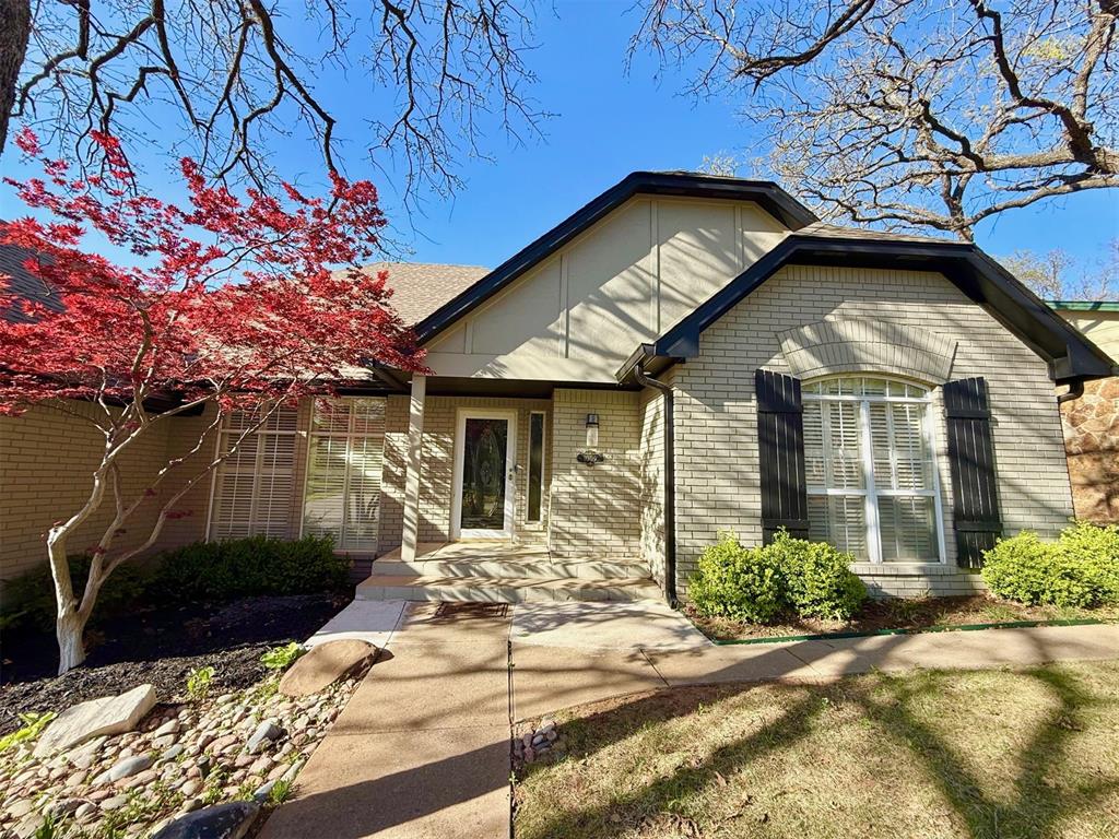 1009 Timbercreek Drive Property Photo 3