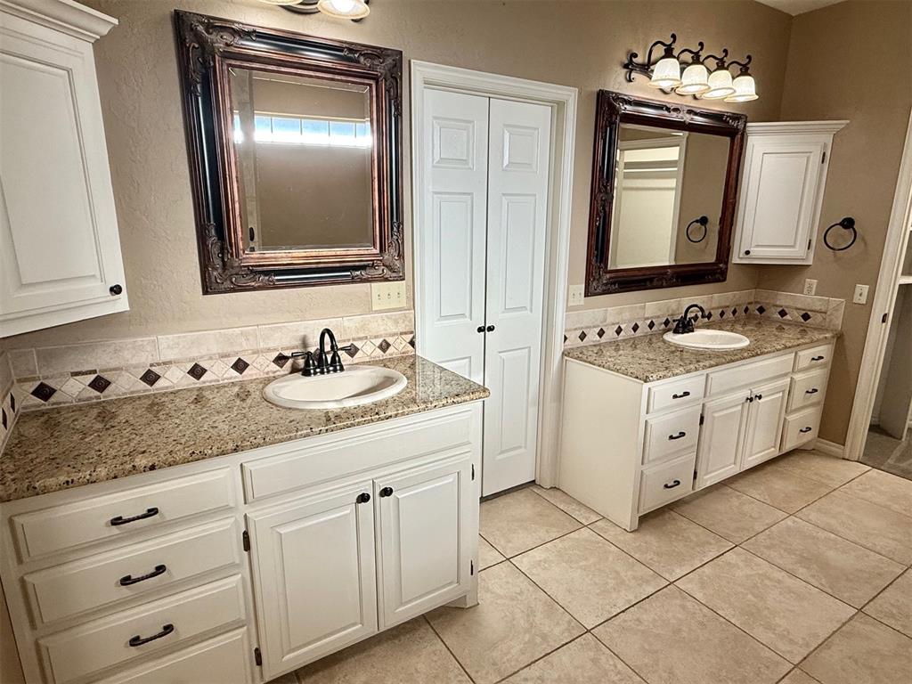 1009 Timbercreek Drive Property Photo 15