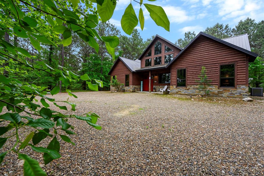 312 Sugar Pine Loop Property Photo 2