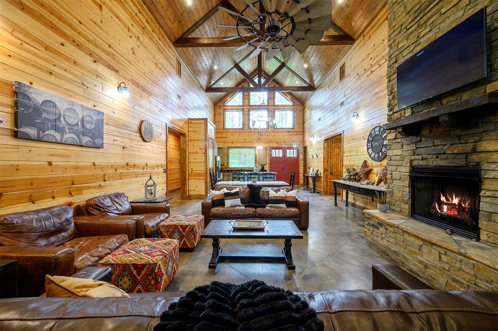312 Sugar Pine Loop Property Photo 12