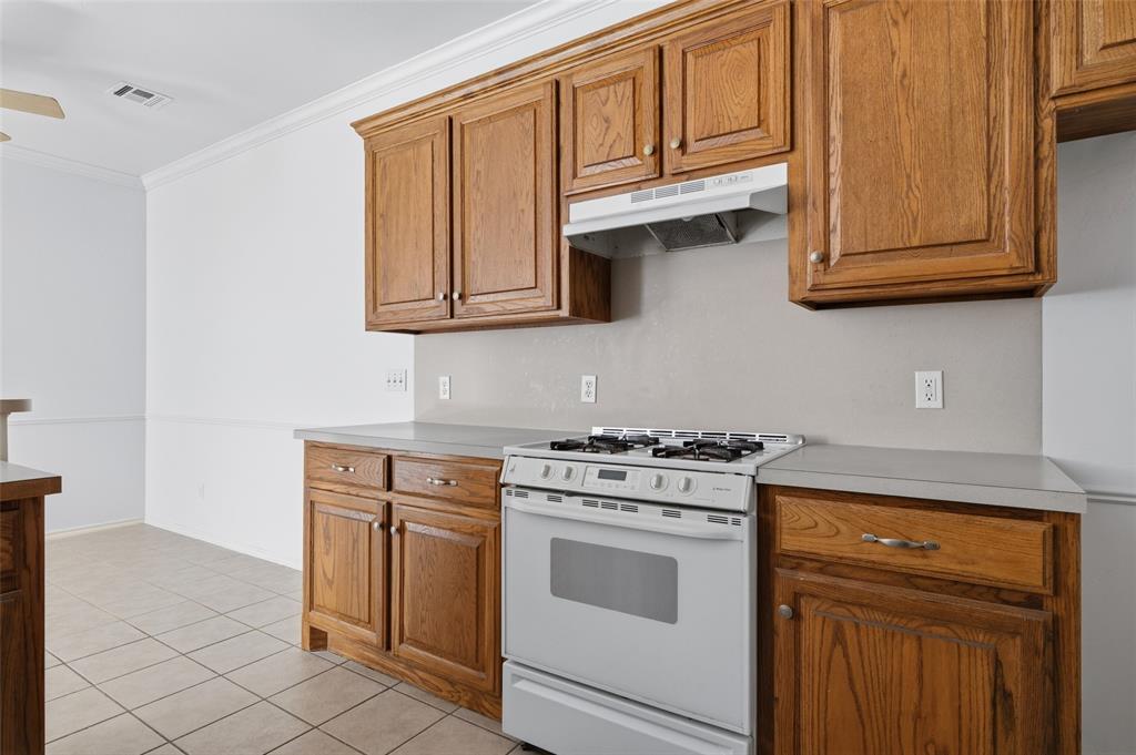 1128 Nw 138th Street Property Photo 8