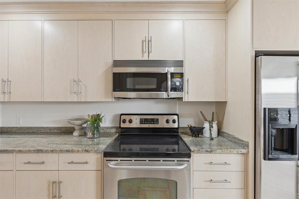 6325 N Villa Avenue 108 Property Photo 11
