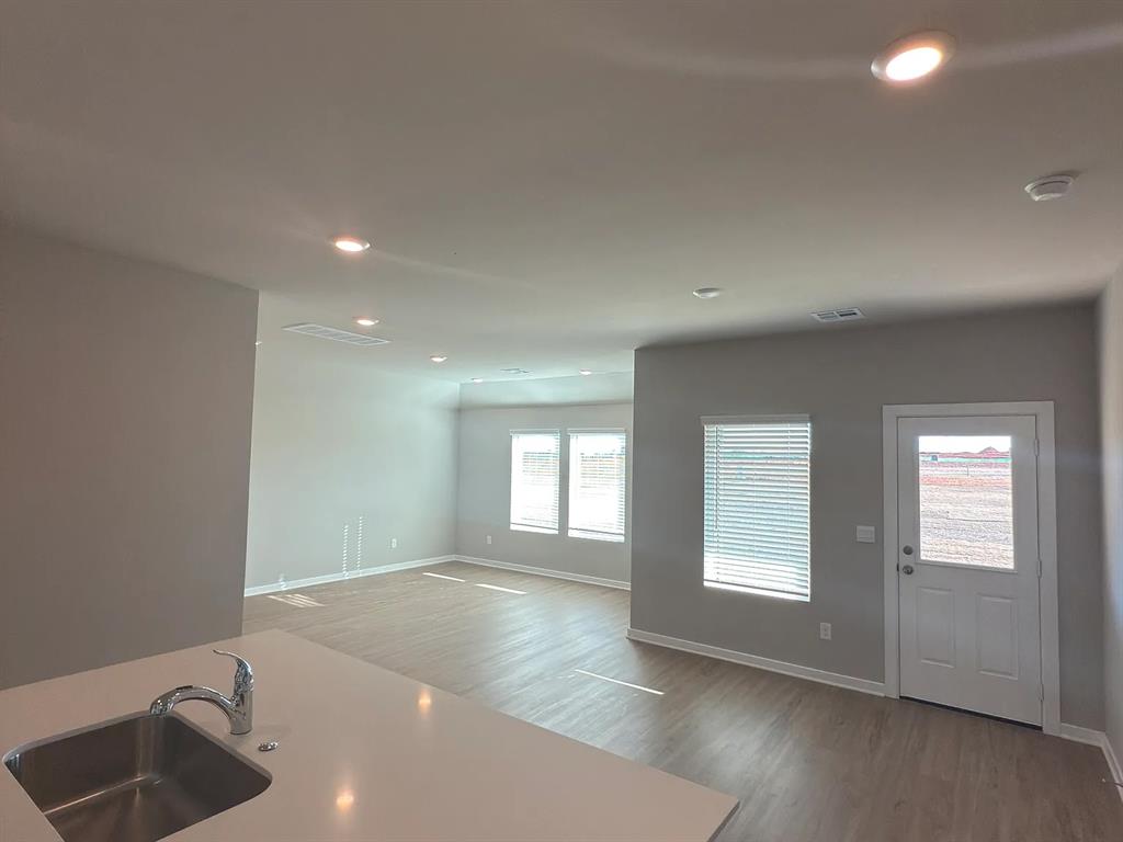 2924 Firefly Drive Property Photo 5