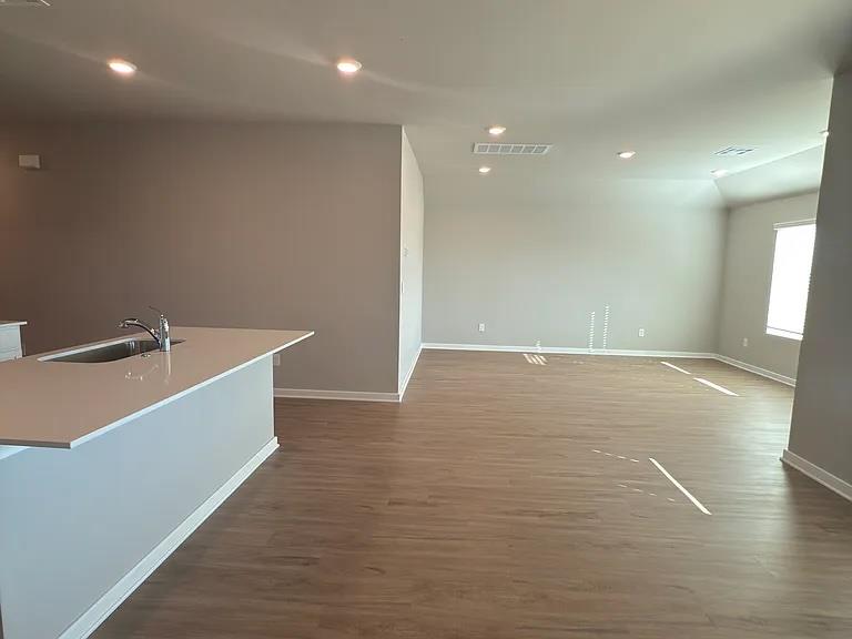 2924 Firefly Drive Property Photo 6