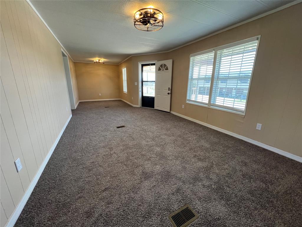 216 N Jefferson Avenue Property Photo 8