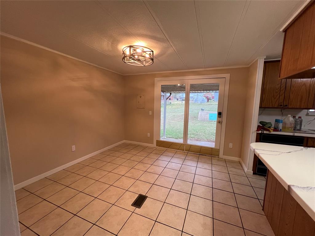 216 N Jefferson Avenue Property Photo 16