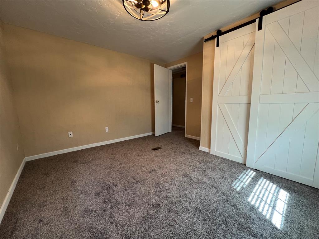 216 N Jefferson Avenue Property Photo 20