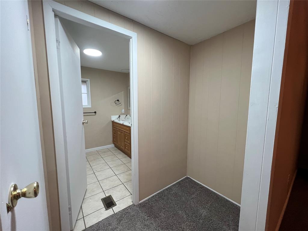 216 N Jefferson Avenue Property Photo 32