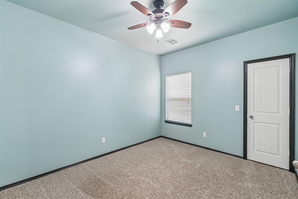 19024 Pinehurst Trail Drive Property Photo 23