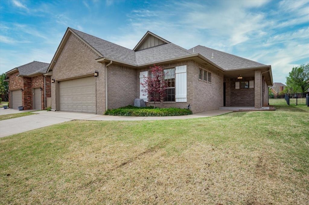 15621 Traditions Drive Property Photo 2