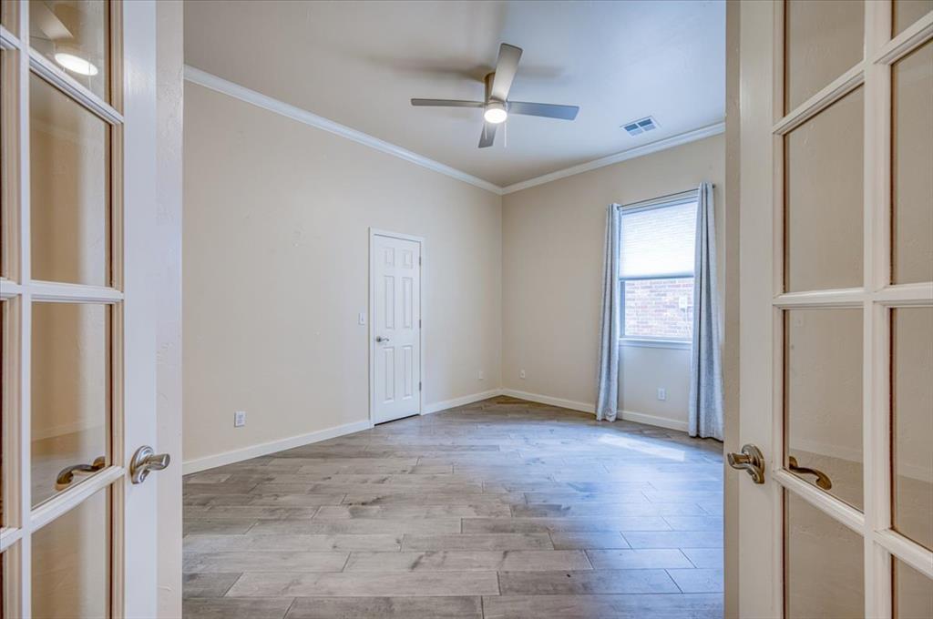 15621 Traditions Drive Property Photo 11