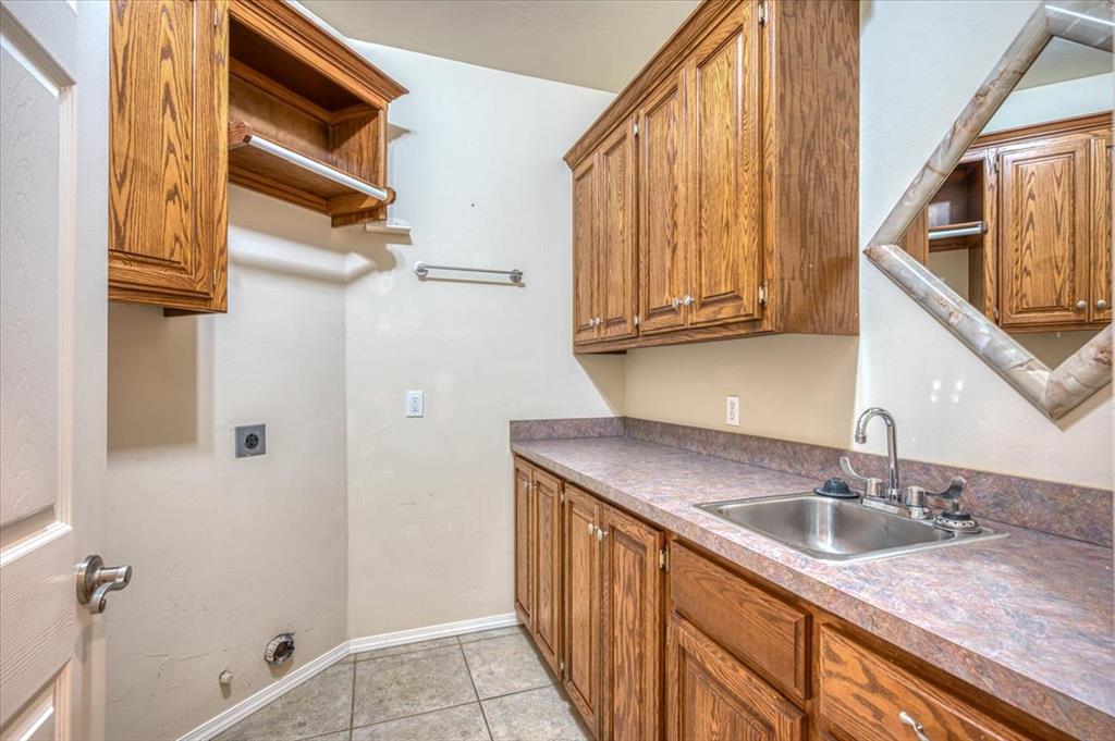 15621 Traditions Drive Property Photo 13