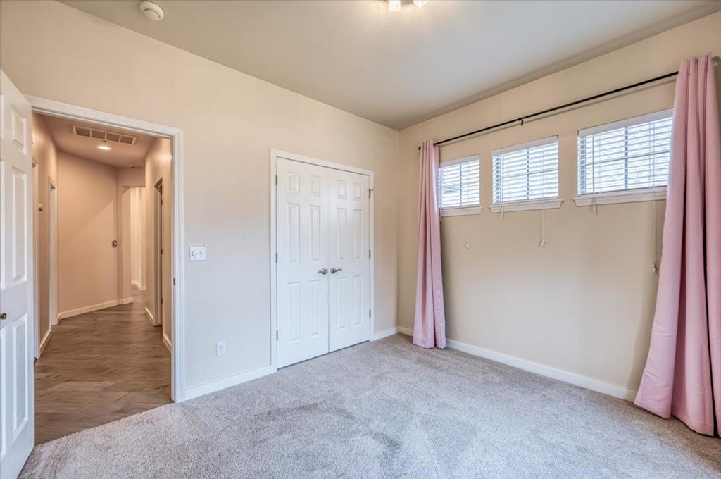 15621 Traditions Drive Property Photo 15