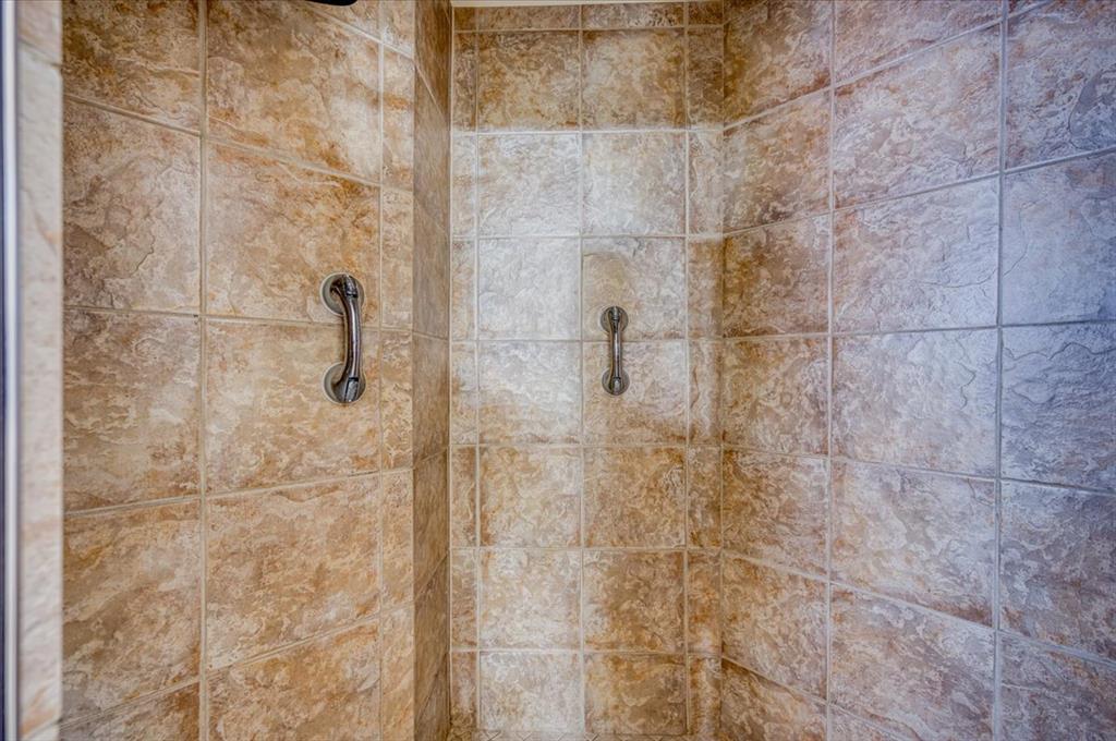 15621 Traditions Drive Property Photo 19