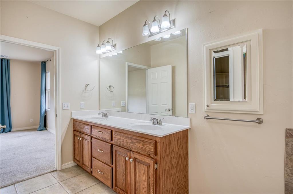 15621 Traditions Drive Property Photo 20