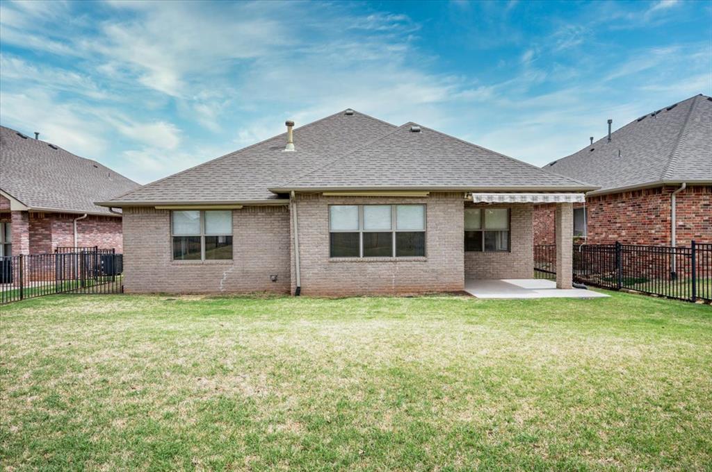 15621 Traditions Drive Property Photo 31