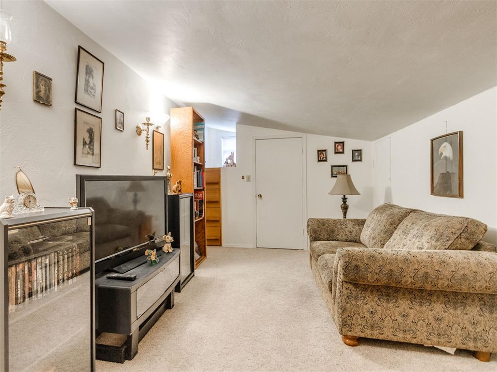 16 Red Rock Road Property Photo 10