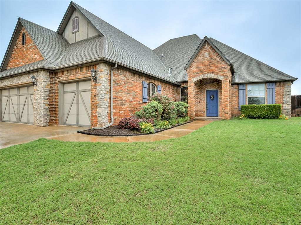 601 Dayton Circle Property Photo 3
