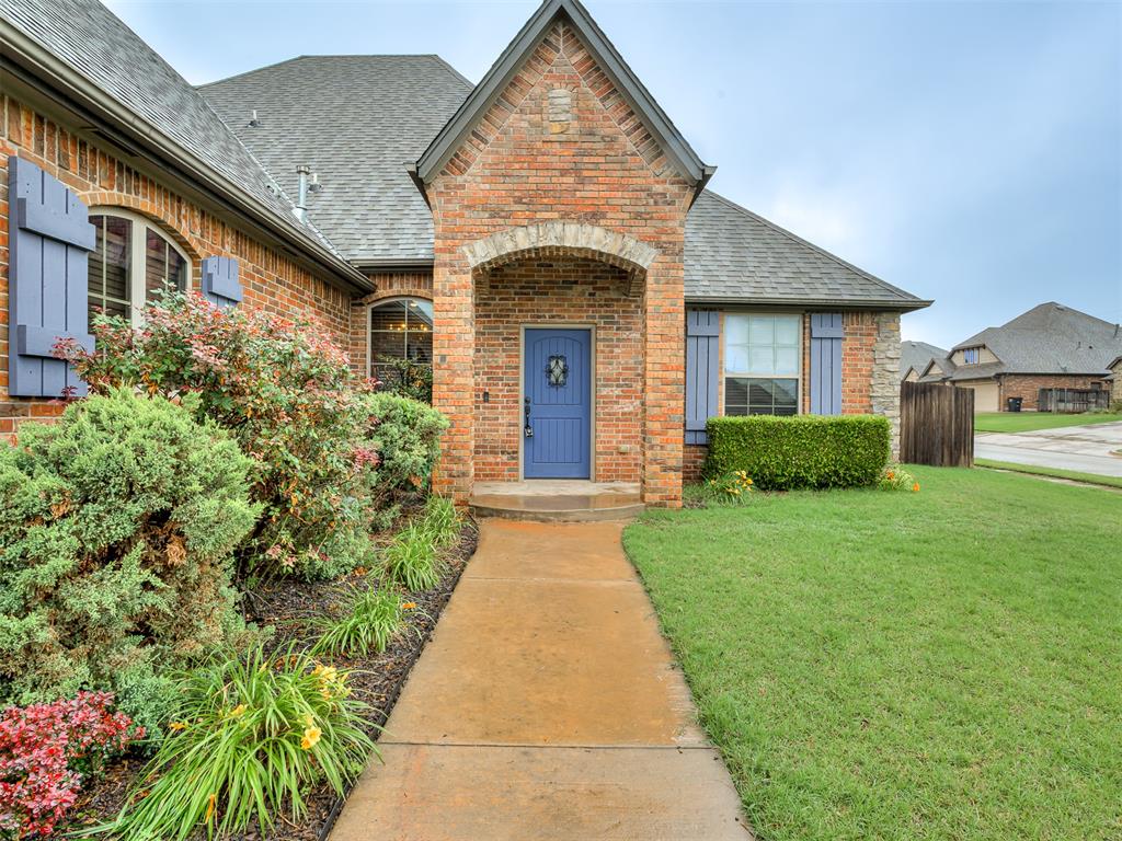 601 Dayton Circle Property Photo 4